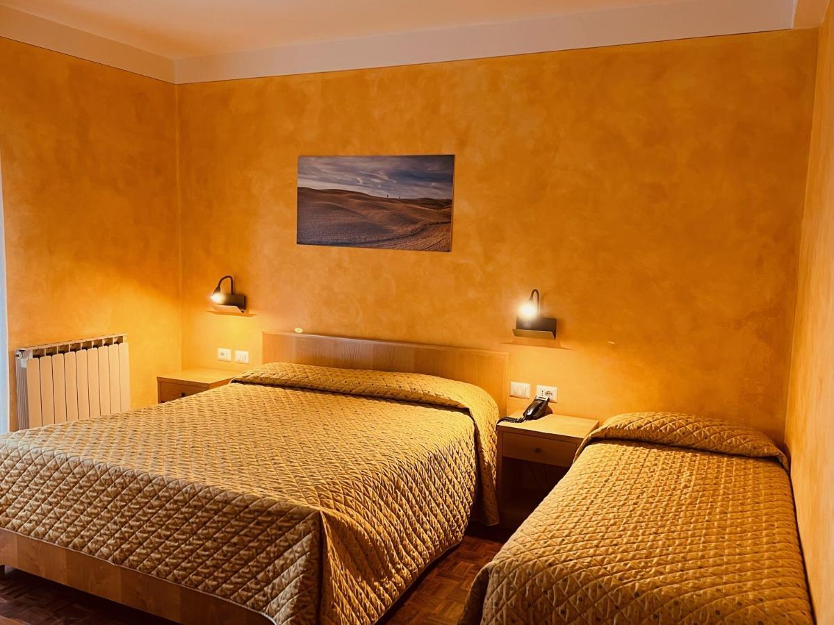 Albergo Di Murlo Eksteriør bilde